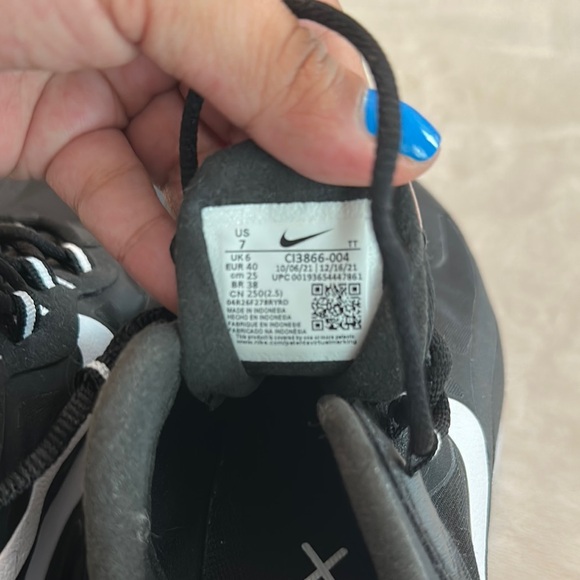 Nike Air Max 270 React Black and White Sneakers - Picture 7 of 7